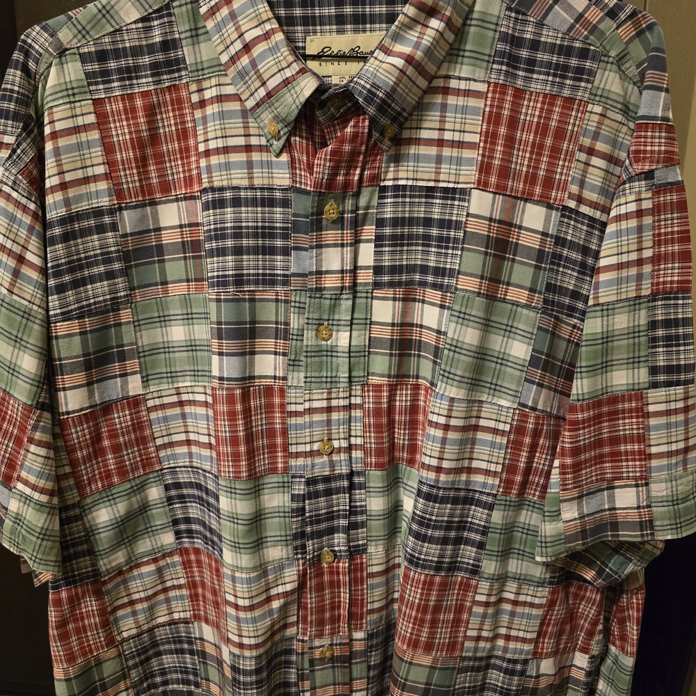 Eddie Bauer Red and Green Quilted Casual Button Down Shirt